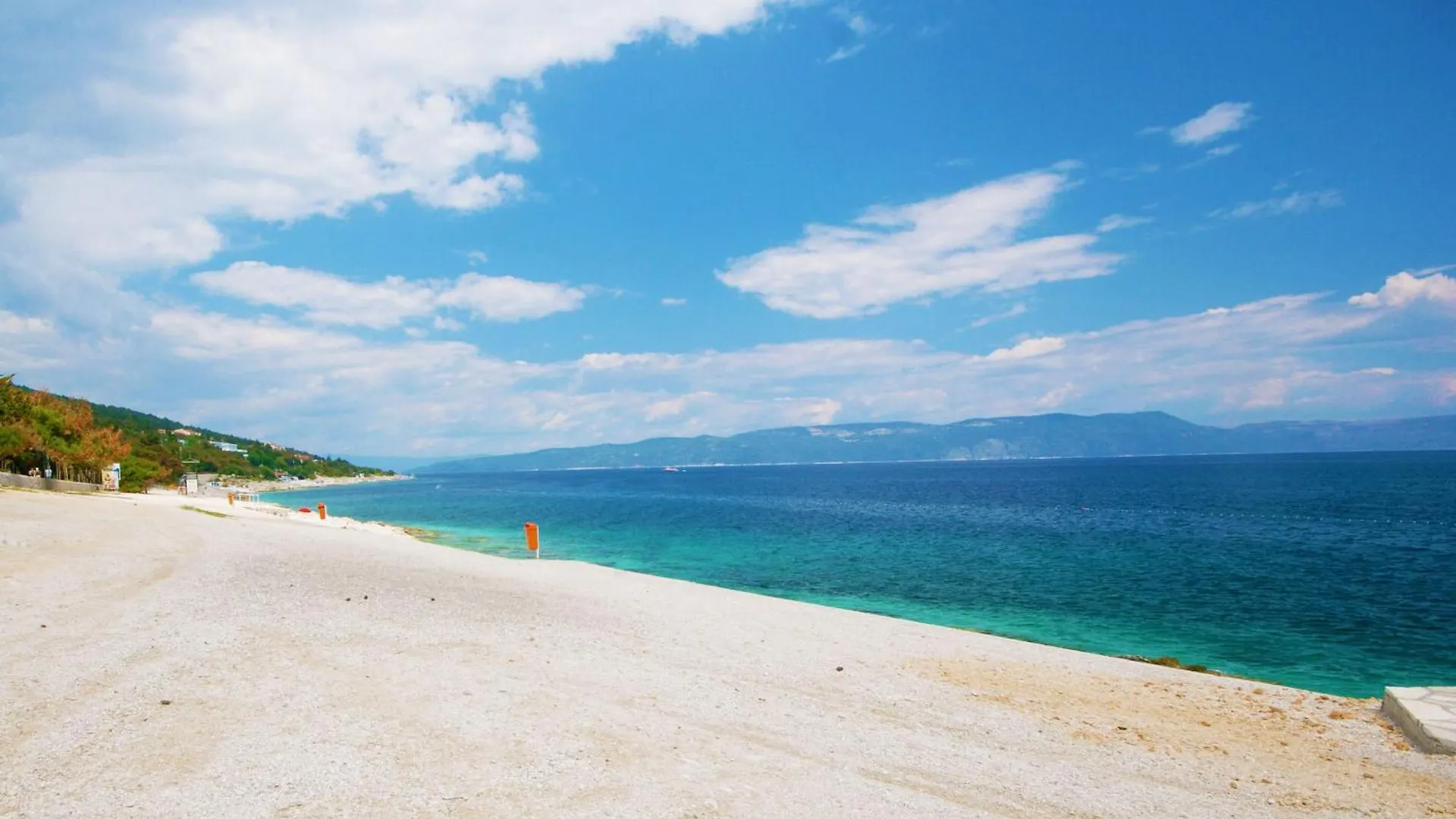 Дом отдыха Villa Mediterranea, An Idyllic New Villa With A Mediterranean Touch Vinez