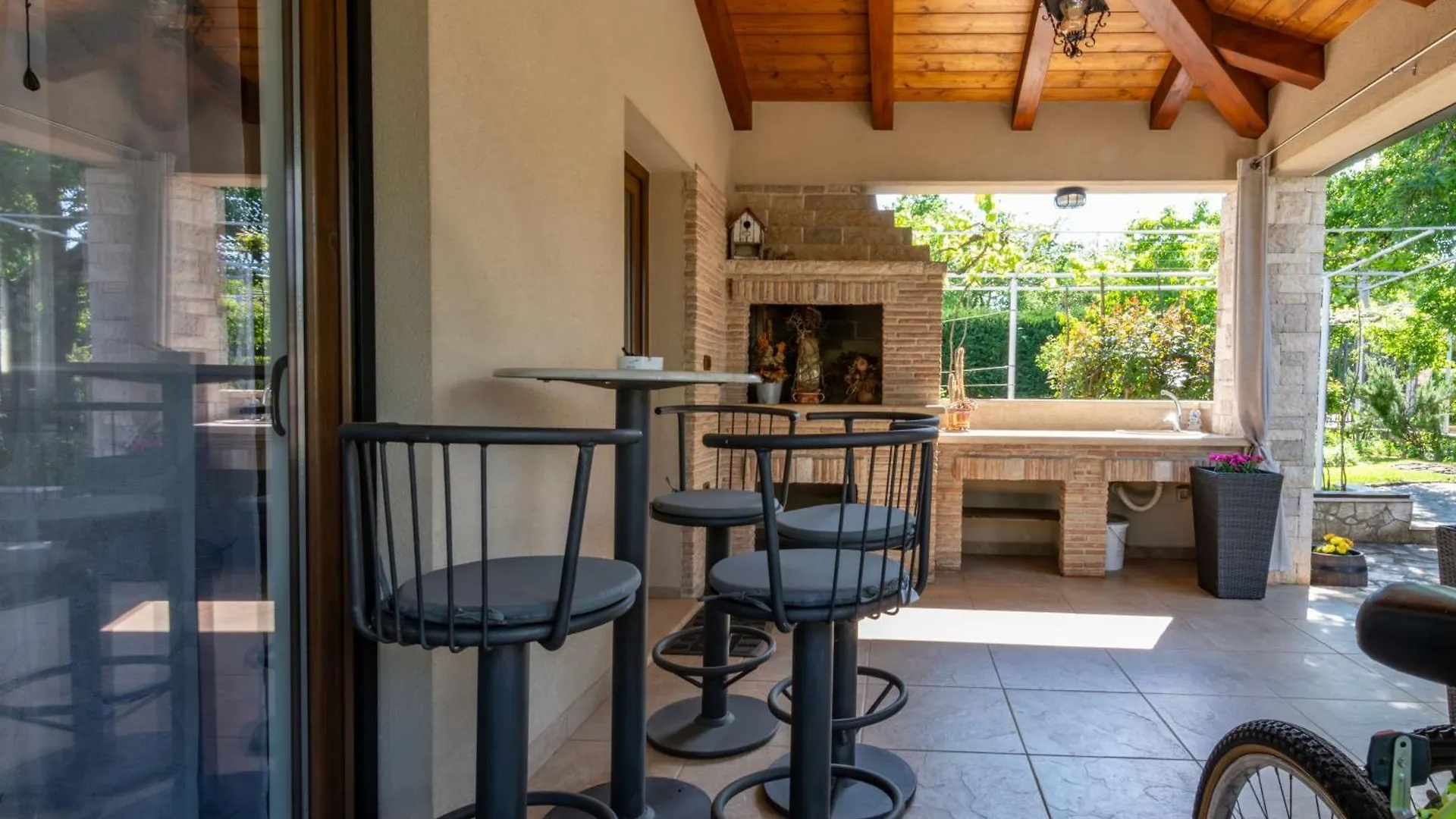 Villa Mediterranea, An Idyllic New Villa With A Mediterranean Touch Vinez Дом отдыха